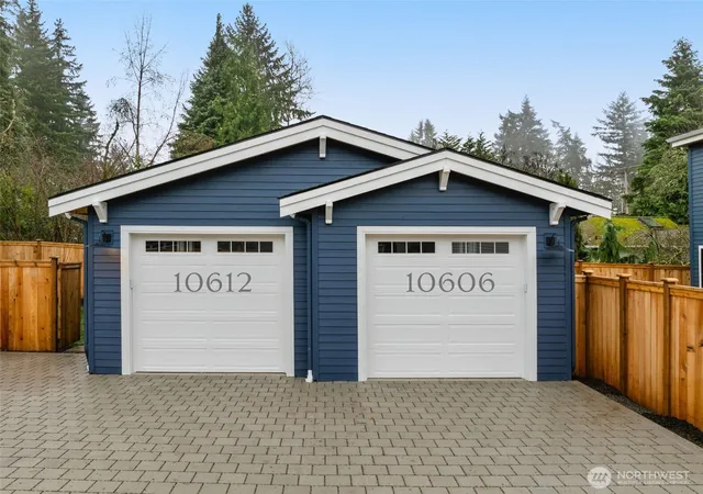Photo 3 of Single family home for sale at 10612 Ne 54th Lane, Kirkland, WA 98033 | MLS# NWM2586681 | Listing updated on 2026-09-26
