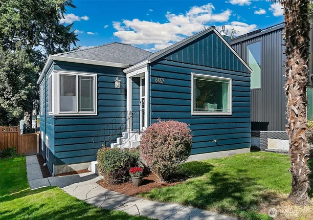 Townhouse for sale at 6657 Ellis Ave S, Seattle, WA 98108 | MLS# NWM2586682