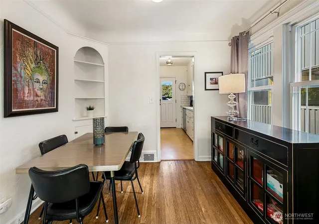Photo 4 of Townhouse for sale at 6657 Ellis Ave S, Seattle, WA 98108 | MLS# NWM2586682 | Listing updated on 2026-10-12