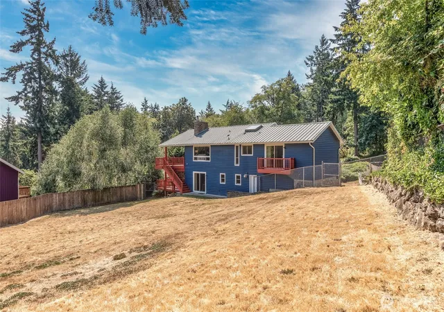 Photo 4 of Single family home for sale at 10514 SW 110th Street, Vashon, WA 98070 | MLS# NWM2586684 | Listing updated on 2026-09-25