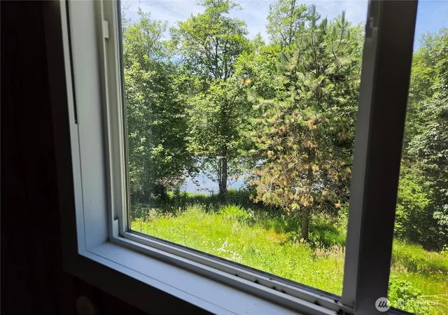 Photo 4 of Sale Pending at 801 Division Ave, Morton, WA 98356 | MLS# NWM2586688 | Listing updated on 2026-09-26