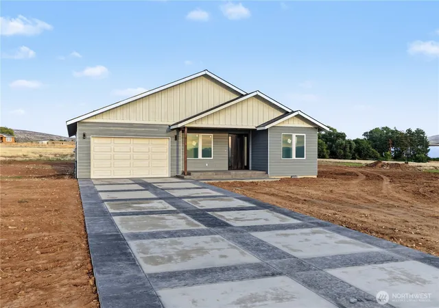 Photo 1 of Single family home for sale at 160 Windrow Ln, Ellensburg, WA 98926 | MLS# NWM2586701 | Listing updated on 2026-09-26