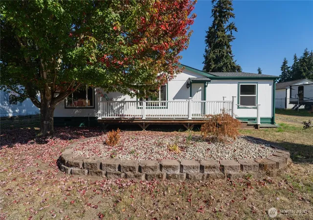Photo 1 of Manufactured home for sale at 17202 Camus Run Ln Sw, Rochester, WA 98579 | MLS# NWM2586702 | Listing updated on 2026-10-01