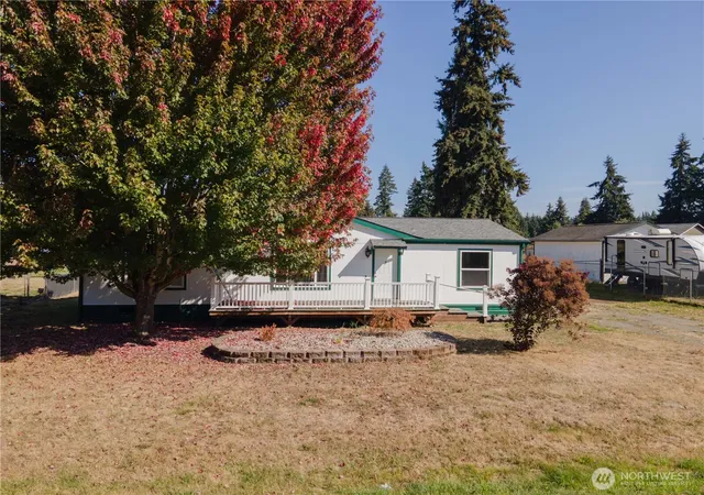 Photo 2 of Manufactured home for sale at 17202 Camus Run Ln Sw, Rochester, WA 98579 | MLS# NWM2586702 | Listing updated on 2026-10-01