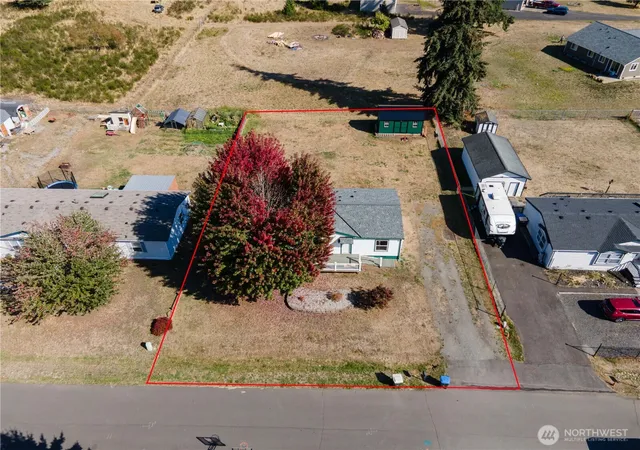 Photo 3 of Manufactured home for sale at 17202 Camus Run Ln SW, Rochester, WA 98579 | MLS# NWM2586702 | Listing updated on 2026-10-01