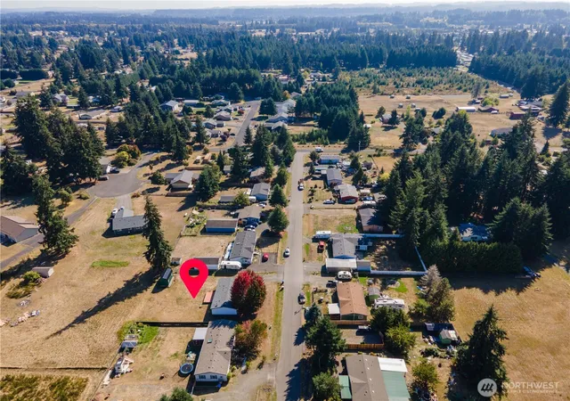 Photo 4 of Manufactured home for sale at 17202 Camus Run Ln SW, Rochester, WA 98579 | MLS# NWM2586702 | Listing updated on 2026-10-01