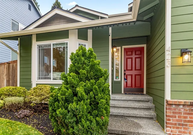 Photo 3 of Sale Pending at 423 170th Place Se, Bothell, WA 98012 | MLS# NWM2586706 | Listing updated on 2026-10-03