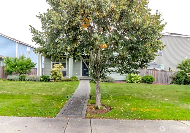 Photo 3 of Single family home for sale at 1909 195th Street Ct E, Spanaway, WA 98387 | MLS# NWM2586709 | Listing updated on 2026-09-28