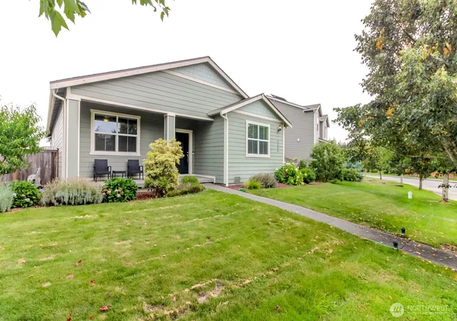 Photo 4 of Single family home for sale at 1909 195th Street Ct E, Spanaway, WA 98387 | MLS# NWM2586709 | Listing updated on 2026-09-28