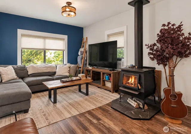 Photo 4 of Single family home for sale at 516 Lincoln Ave, South Cle Elum, WA 98943 | MLS# NWM2586715 | Listing updated on 2026-10-09