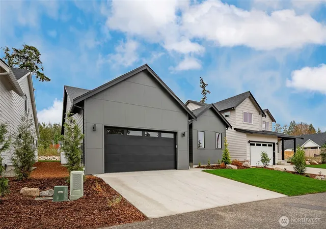 Photo 2 of Single family home for sale at 2967 Oleander Ln, Blaine, WA 98230 | MLS# NWM2586716 | Listing updated on 2026-09-30