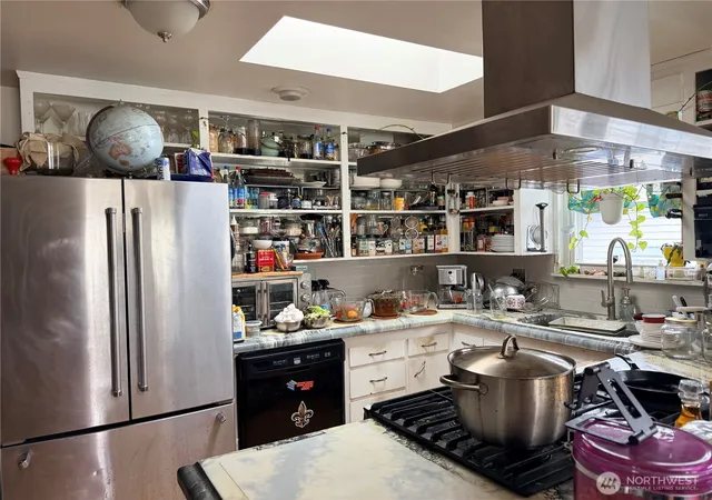 Photo 2 of Single family home for sale at 8629 16th Avenue SW, Seattle, WA 98106 | MLS# NWM2586718 | Listing updated on 2026-09-29
