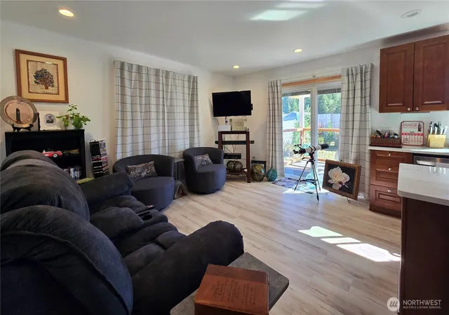 Photo 2 of Single family home for sale at 851 Thomas St, Forks, WA 98331 | MLS# NWM2586723 | Listing updated on 2026-09-29
