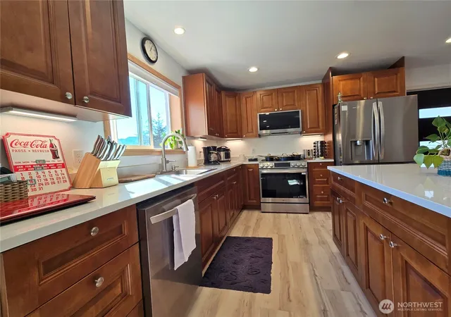 Photo 3 of Single family home for sale at 851 Thomas St, Forks, WA 98331 | MLS# NWM2586723 | Listing updated on 2026-09-29