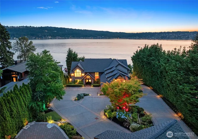 Photo 1 of Single family home for sale at 2845 E Lake Sammamish Pkwy Se, Sammamish, WA 98075 | MLS# NWM2586724 | Listing updated on 2026-10-01