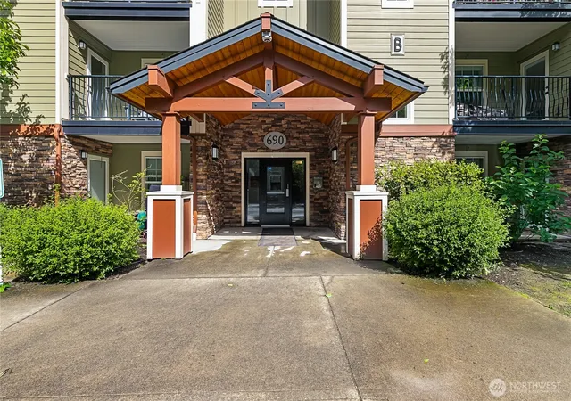 Photo 3 of Condo for sale at 690 32nd Street #B301, Bellingham, WA 98225 | MLS# NWM2586726 | Listing updated on 2026-09-28