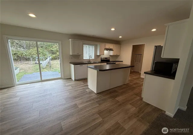 Photo 3 of Manufactured home for sale at 18517 64th Street SW, Longbranch, WA 98351 | MLS# NWM2586729 | Listing updated on 2026-09-30