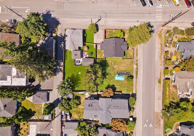 Photo 3 of Single family home for sale at 60 2nd Avenue NE, Issaquah, WA 98027 | MLS# NWM2586737 | Listing updated on 2026-10-02