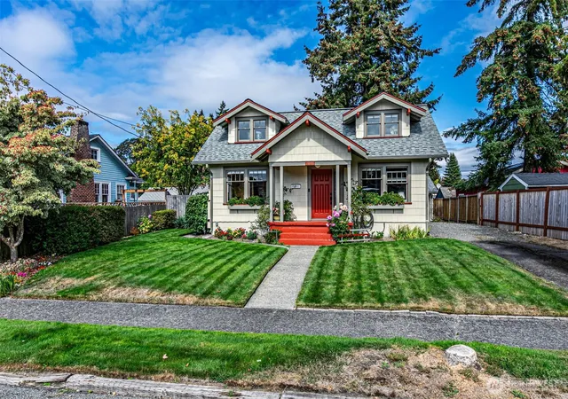Single family home for sale at 4011 S Wright Ave, Tacoma, WA 98409 | MLS# NWM2586739