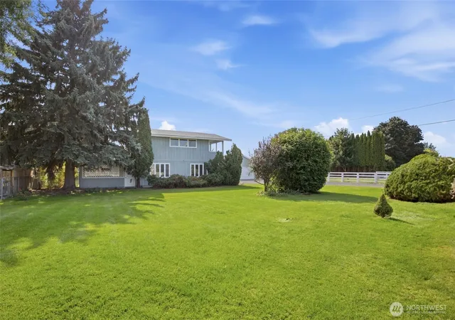 Photo 4 of Single family home for sale at 4537 Dunn St NE, Moses Lake, WA 98837 | MLS# NWM2586745 | Listing updated on 2026-09-28
