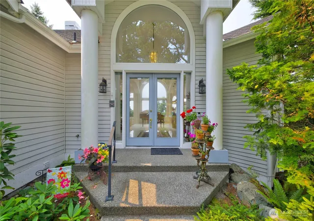 Photo 2 of Mansion for sale at 11746 Mccorkle Pl, Anacortes, WA 98221 | MLS# NWM2586748 | Listing updated on 2026-09-28