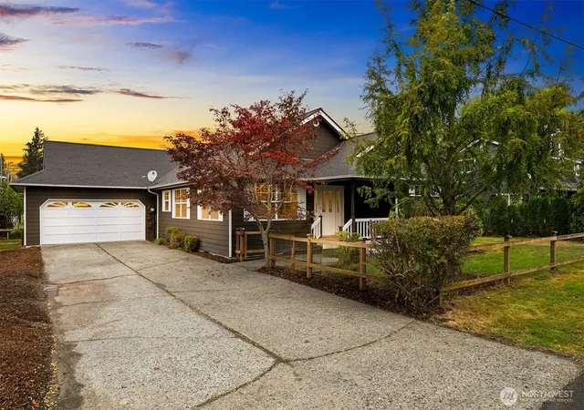 Single family home for sale at 125 Greens Ln, Everson, WA 98247 | MLS# NWM2586756