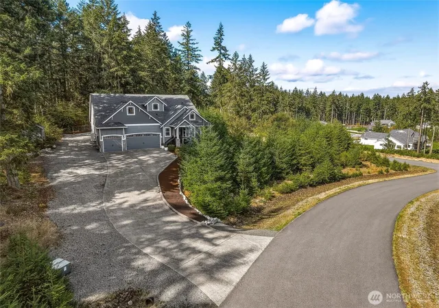 Photo 2 of Single family home for sale at 5325 Kestral Ln Ne, Olympia, WA 98516 | MLS# NWM2586760 | Listing updated on 2026-09-27
