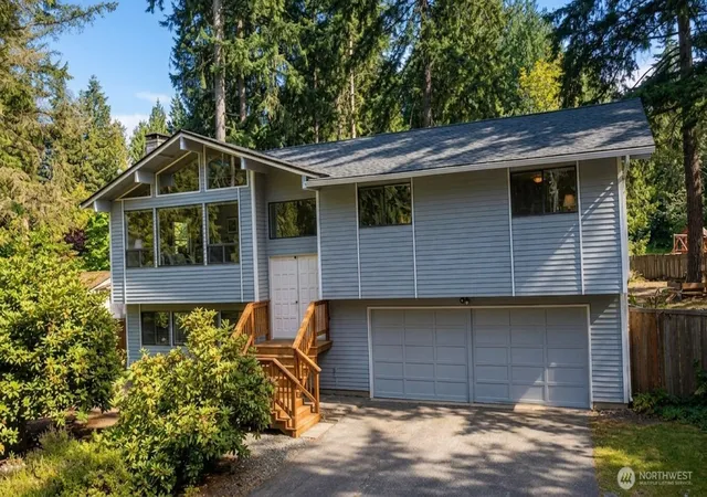 Photo 1 of Single family home for sale at 18016 S Tapps Dr E, Lake Tapps, WA 98391 | MLS# NWM2586776 | Listing updated on 2026-09-28