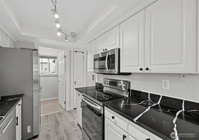 Photo 4 of Condo for sale at 10014 NE 122nd Street #D, Kirkland, WA 98034 | MLS# NWM2586782 | Listing updated on 2026-09-25