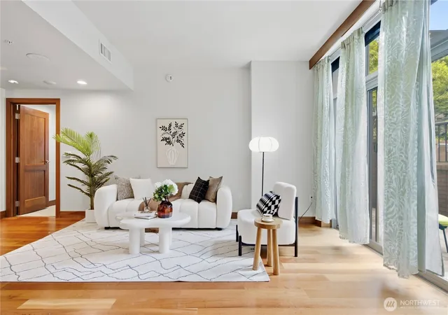 Photo 4 of Townhouse for sale at 10620 NE 9th Place #TH-6, Bellevue, WA 98004 | MLS# NWM2586787 | Listing updated on 2026-09-25
