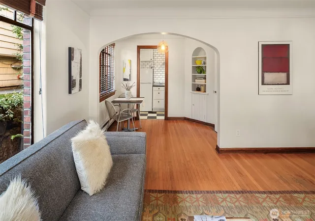 Photo 3 of Condo for sale at 3121 Franklin Ave E #2, Seattle, WA 98102 | MLS# NWM2586791 | Listing updated on 2026-09-30