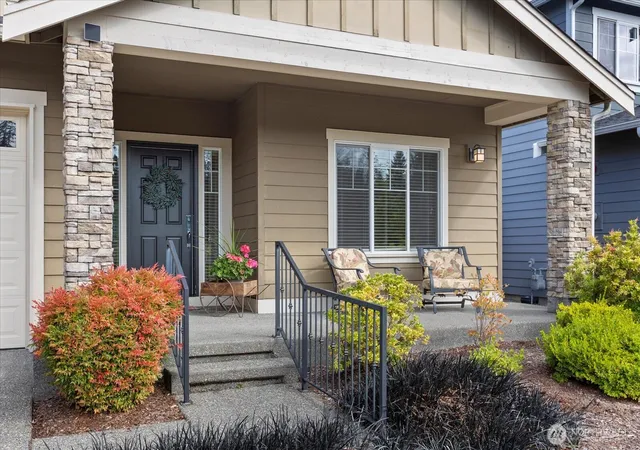 Photo 2 of Single family home for sale at 15380 Se 160th Place, Renton, WA 98058 | MLS# NWM2586794 | Listing updated on 2026-10-01