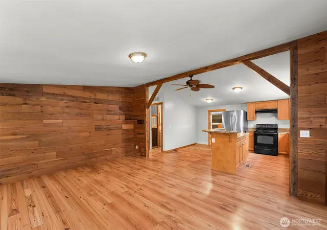 Photo 3 of Manufactured home for sale at 8704 Harbor Dr, Blaine, WA 98230 | MLS# NWM2586810 | Listing updated on 2026-09-28