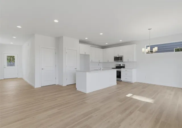 Photo 4 of Single family home for sale at 35414 54th Avenue S, Auburn, WA 98001 | MLS# NWM2586812 | Listing updated on 2026-10-16