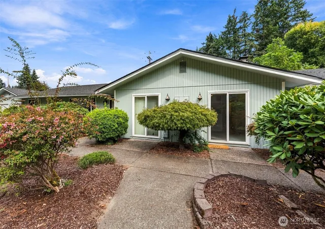 Photo 3 of Multi family home for sale at 7525 10th Way Se, Lacey, WA 98503 | MLS# NWM2586815 | Listing updated on 2026-10-02