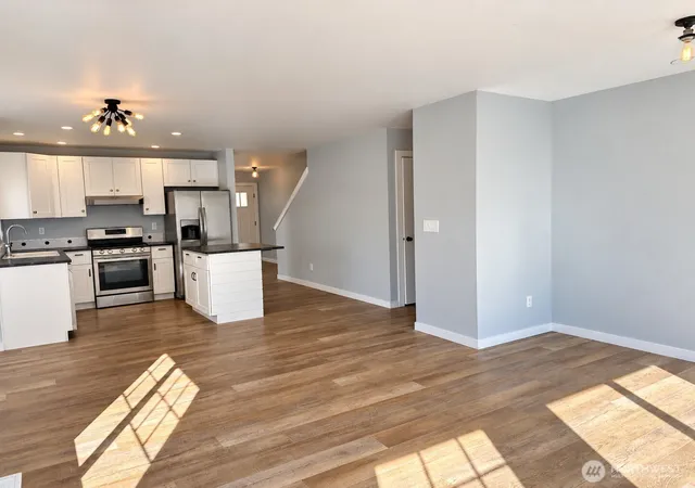 Photo 4 of Single family home for sale at 2938 St Paul St, Bellingham, WA 98226 | MLS# NWM2586821 | Listing updated on 2026-10-02