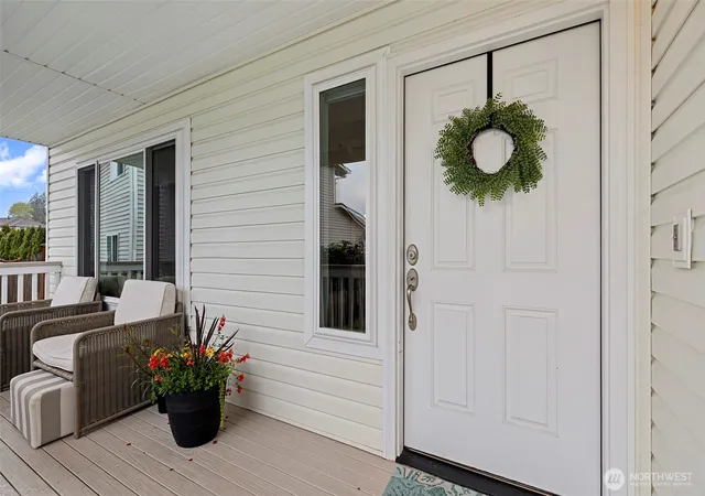 Photo 2 of Single family home for sale at 4613 149th Place Se, Everett, WA 98208 | MLS# NWM2586822 | Listing updated on 2026-10-01
