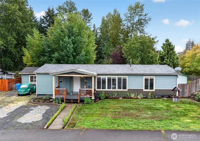 Photo 2 of Manufactured home for sale at 18303 85th Avenue Ct E, Puyallup, WA 98375 | MLS# NWM2586823 | Listing updated on 2026-09-25