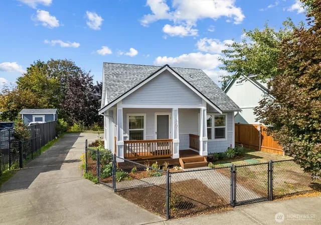 Photo 3 of Single family home for sale at 307 Solberg St Nw, Yelm, WA 98597 | MLS# NWM2586824 | Listing updated on 2026-10-01