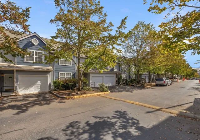 Photo 3 of Townhouse for sale at 3116 164th Street Sw #1502, Lynnwood, WA 98087 | MLS# NWM2586834 | Listing updated on 2026-10-18