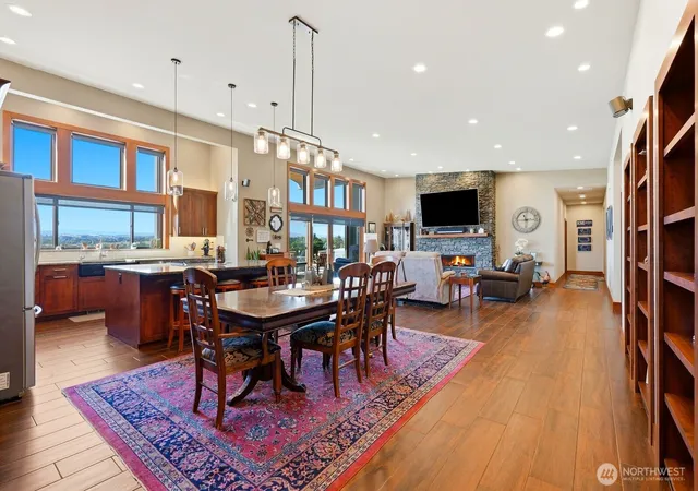 Photo 3 of Single family home for sale at 2497 E Selah Rd, Yakima, WA 98901 | MLS# NWM2586836 | Listing updated on 2026-09-30