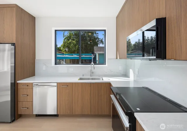 Photo 4 of Condo for sale at 3943 S Morgan St #B, Seattle, WA 98118 | MLS# NWM2586842 | Listing updated on 2026-09-24