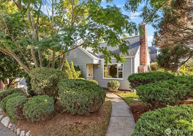 Photo 2 of Single family home for sale at 1817 NW 77th Street, Seattle, WA 98117 | MLS# NWM2586844 | Listing updated on 2026-10-01