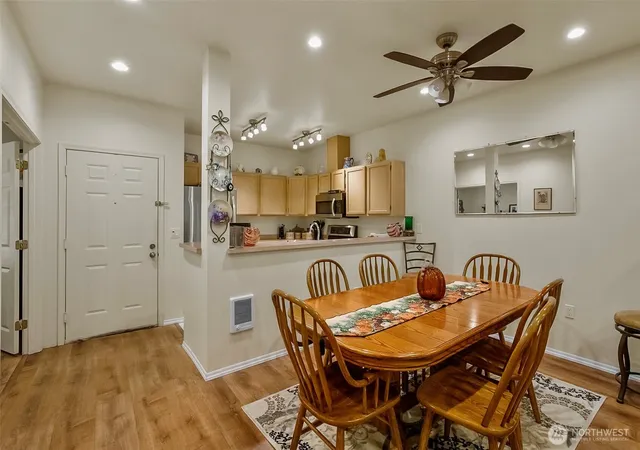 Photo 4 of Condo for sale at 5400 Harbour Pointe Blvd #K102, Mukilteo, WA 98275 | MLS# NWM2586868 | Listing updated on 2026-10-01