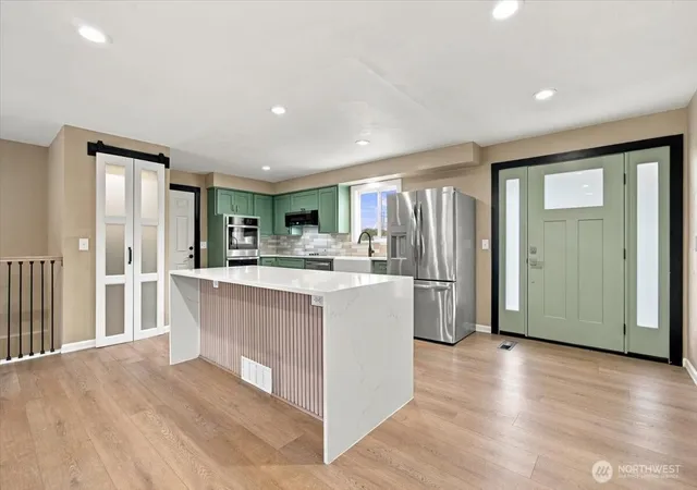 Photo 4 of Single family home for sale at 313 N Road 35, Pasco, WA 99301 | MLS# NWM2586876 | Listing updated on 2026-09-24