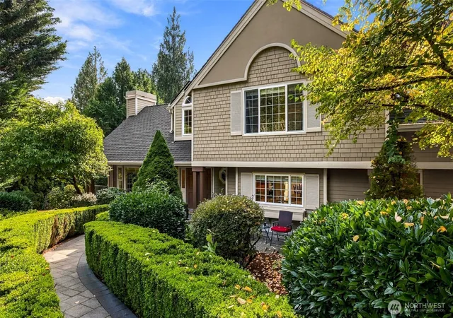 Photo 2 of Single family home for sale at 26257 Se 162 Place, Issaquah, WA 98027 | MLS# NWM2586878 | Listing updated on 2026-09-28