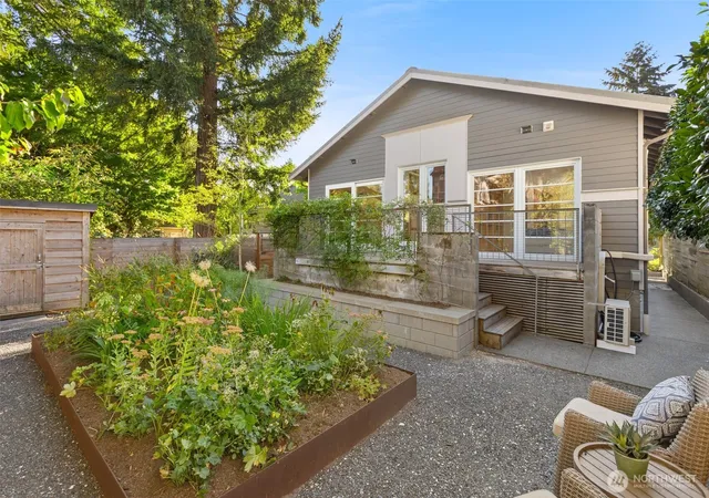 Photo 1 of Sale Pending at 5760 25th Avenue Ne, Seattle, WA 98105 | MLS# NWM2586879 | Listing updated on 2026-09-29