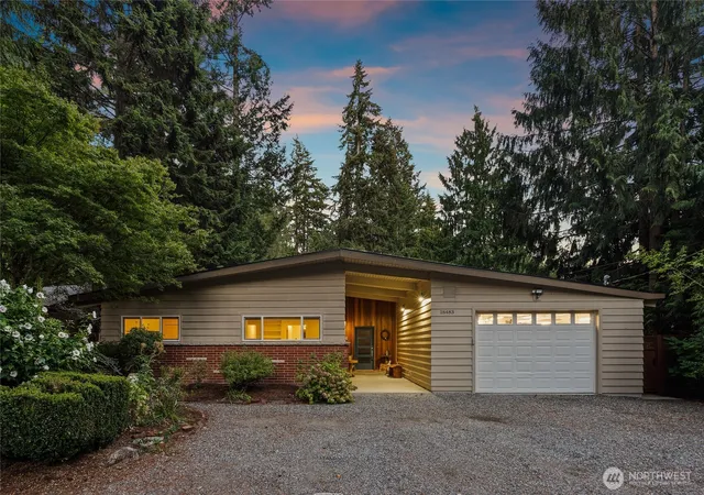 Photo 1 of Single family home for sale at 18483 47th Place Ne, Lake Forest Park, WA 98155 | MLS# NWM2586884 | Listing updated on 2026-10-02