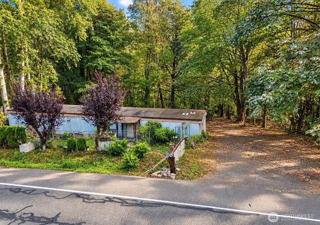 Photo 2 of Manufactured home for sale at 12822 175th Avenue Se, Renton, WA 98059 | MLS# NWM2586886 | Listing updated on 2026-10-12