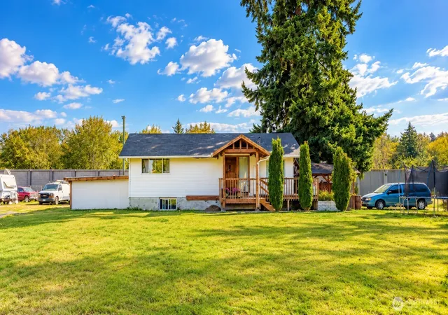 Photo 2 of Single family home for sale at 3804 Meadow Ave N, Renton, WA 98056 | MLS# NWM2586896 | Listing updated on 2026-09-25